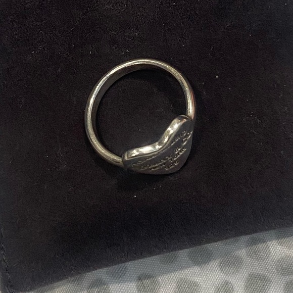 Tiffany & Co. Heart Ring - Picture 6 of 6